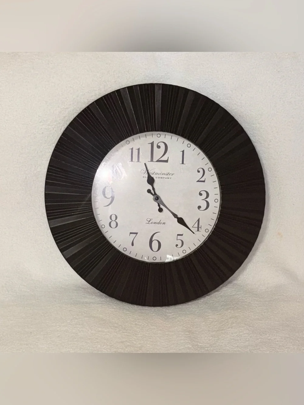 Black Round Wall Clock